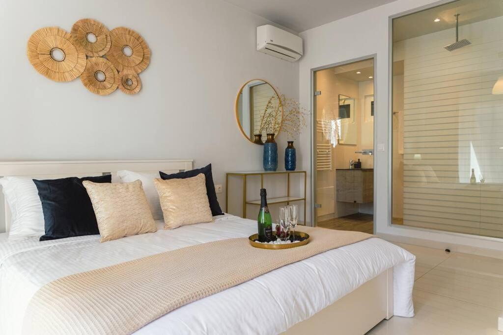 G&M Luxury Residence With Pool خانيا المظهر الخارجي الصورة